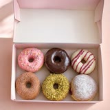 A box of six doughnuts